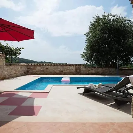 Luna With Pool Poreč