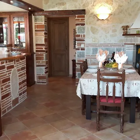 Сasa de vacaciones Luna With Pool Poreč