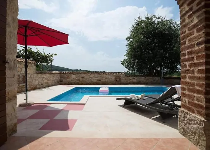 Luna With Pool Porec