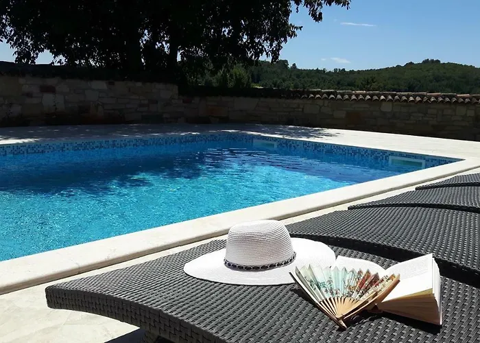 Luna With Pool 포레치