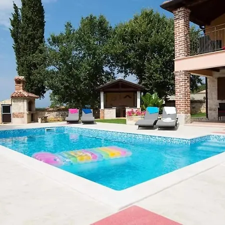 Luna With Pool * Poreč